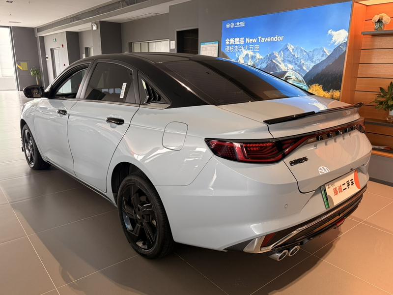 Geely L HiP - фото 3
