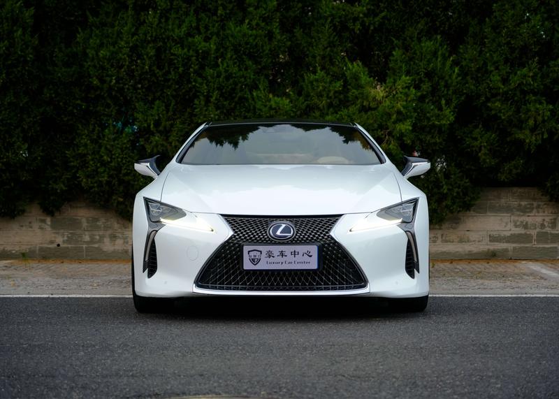Lexus LC - фото 1