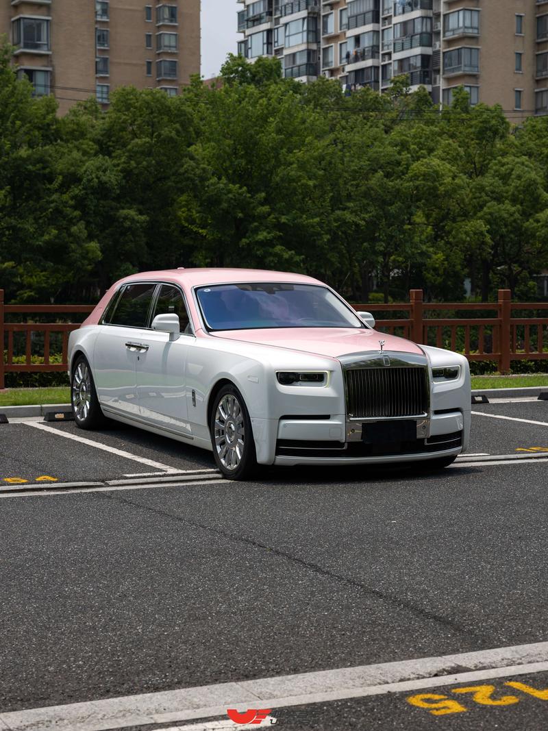 Rolls-Royce Phantom - фото 2