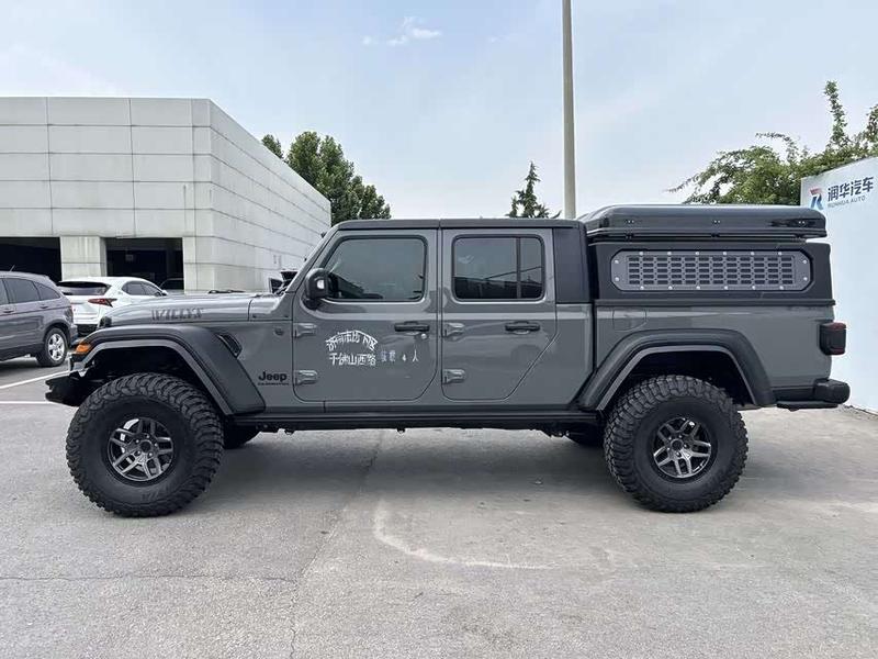 Jeep Gladiator - фото 2