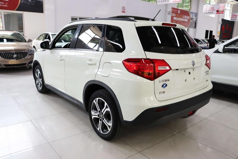 Suzuki Vitara - фото 3