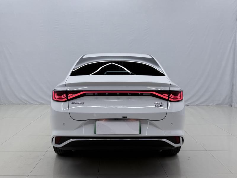 Geely L HiP - фото 4