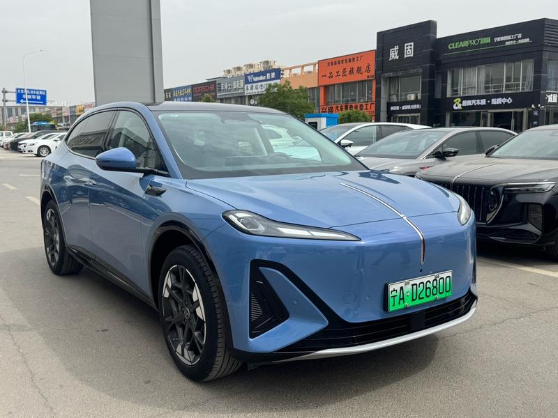 Hongqi 06 - фото 2