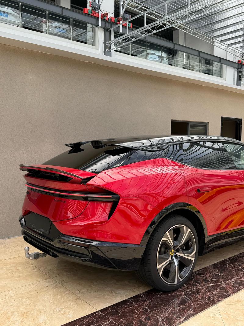 Lotus Eletre - фото 3