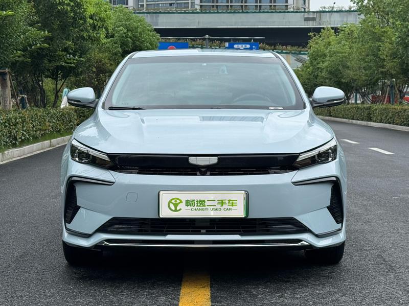 Geely L HiP - фото 1