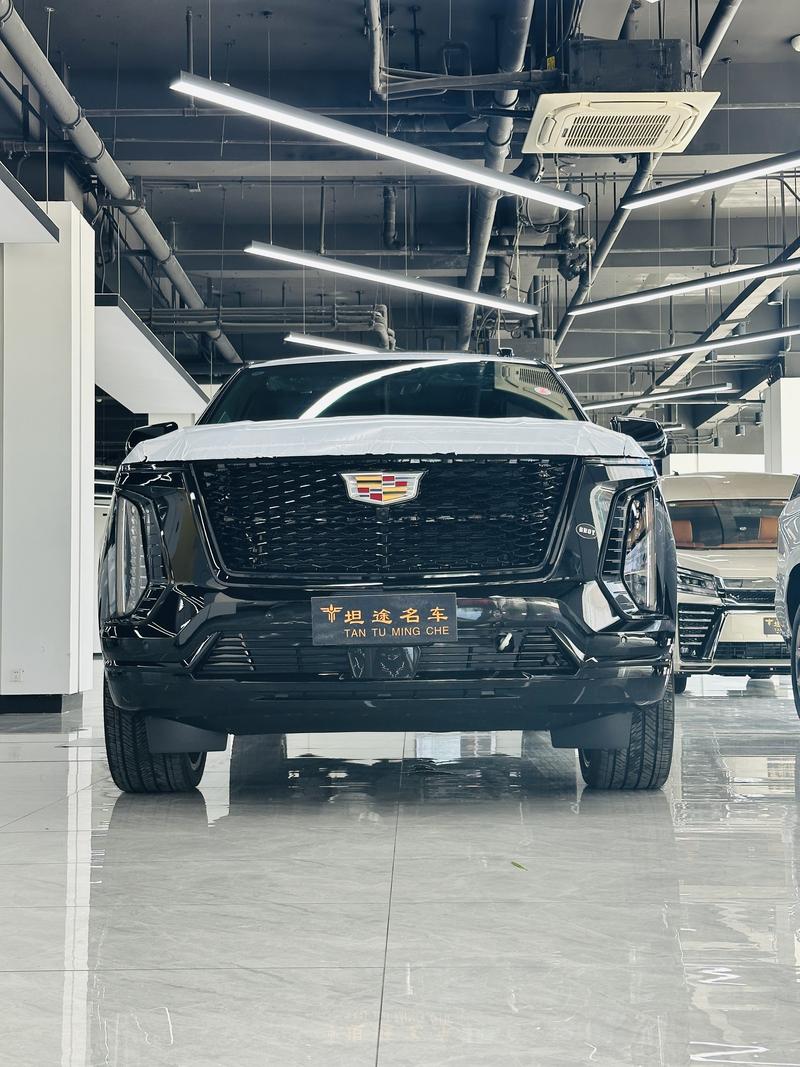 Cadillac ESCALADE - фото 1