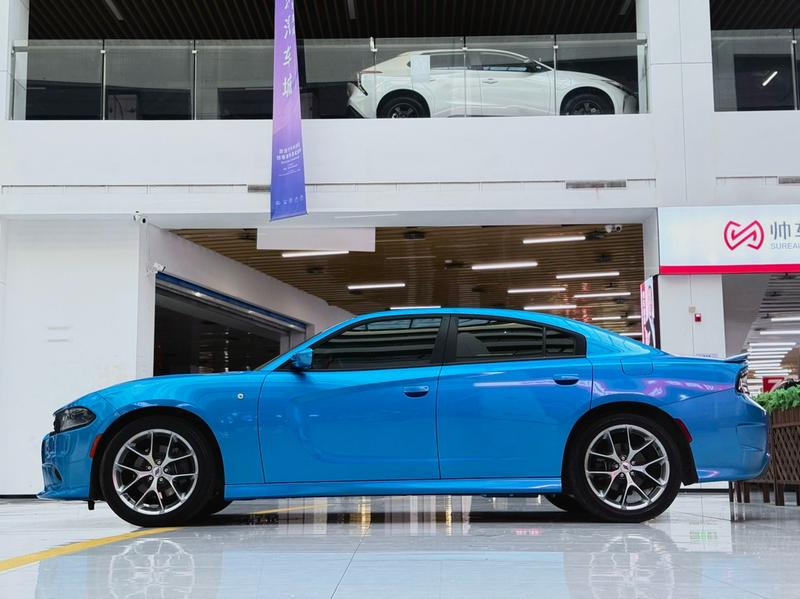 Dodge Charger - фото 3