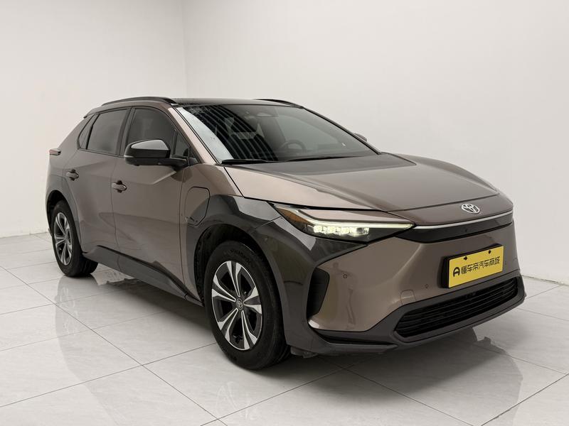 Toyota bZ4X - фото 2