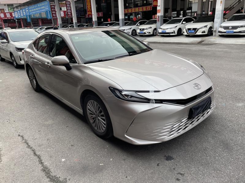 Toyota Camry (Overseas) - фото 2