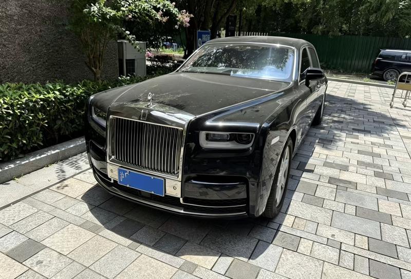 Rolls-Royce Phantom - фото 0