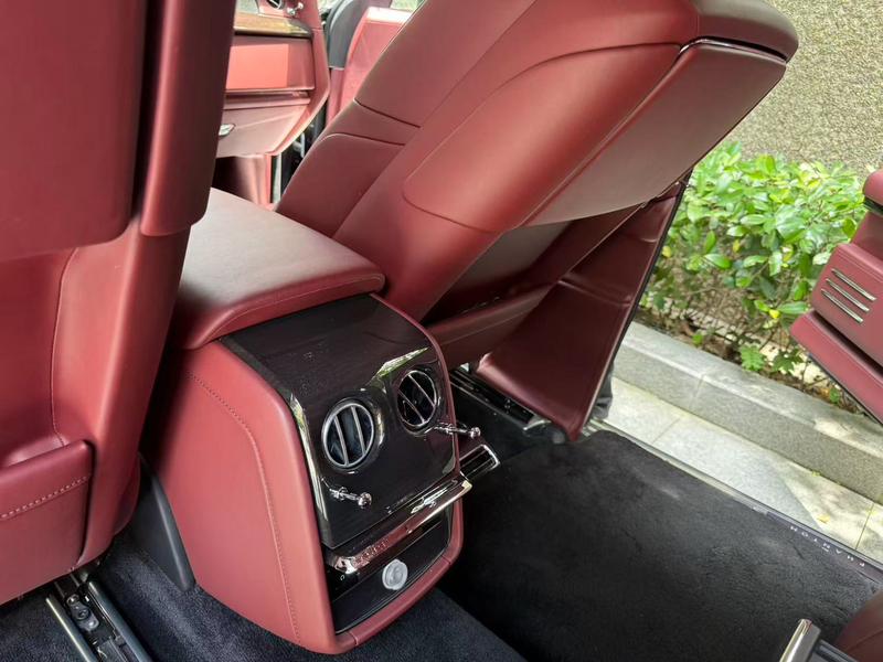 Rolls-Royce Phantom - фото 2