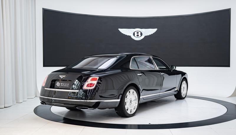 Bentley Mulsanne - фото 4