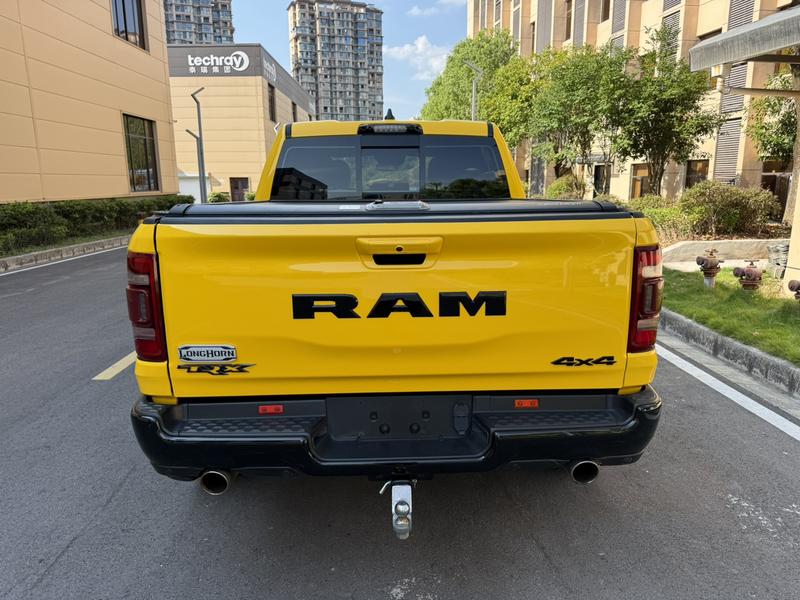 RAM 1500 Rev - фото 2