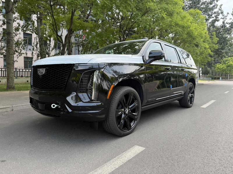 Cadillac ESCALADE - фото 0