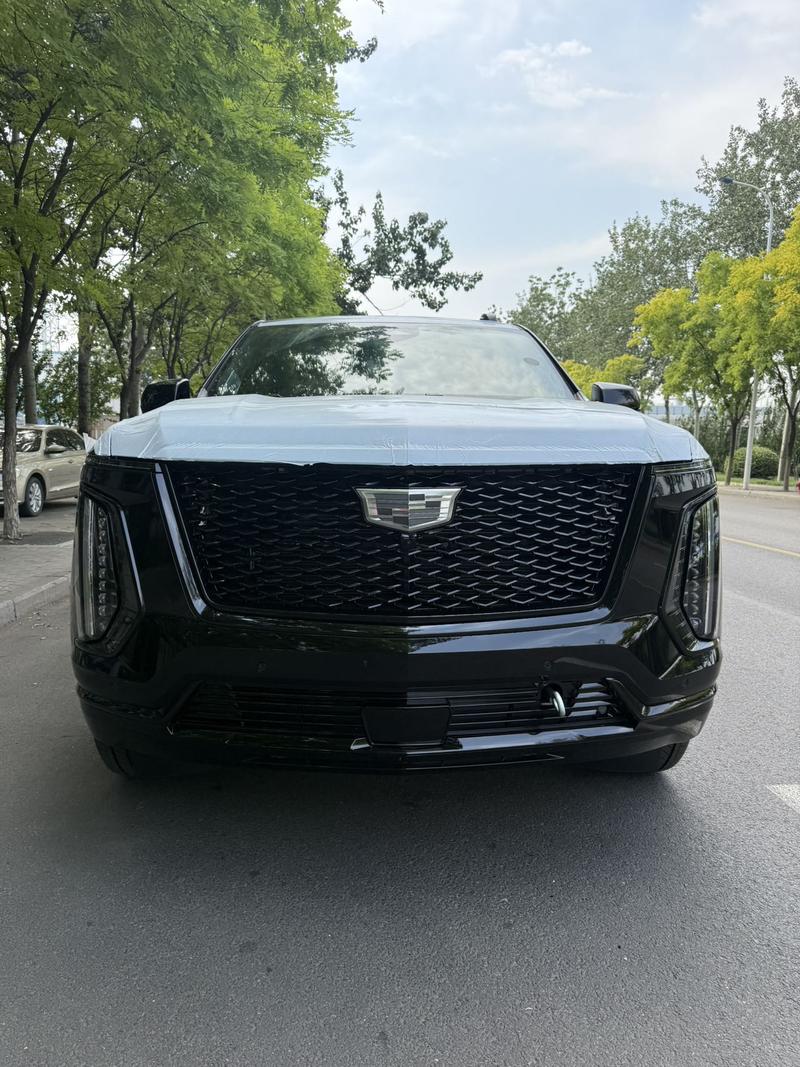 Cadillac ESCALADE - фото 1
