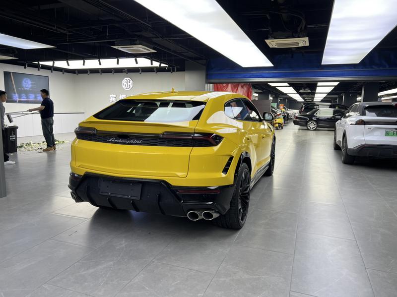 Lamborghini Urus SE - фото 4