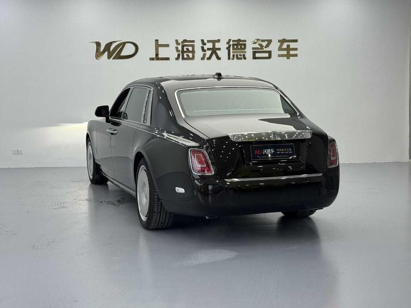 Rolls-Royce Phantom - фото 2