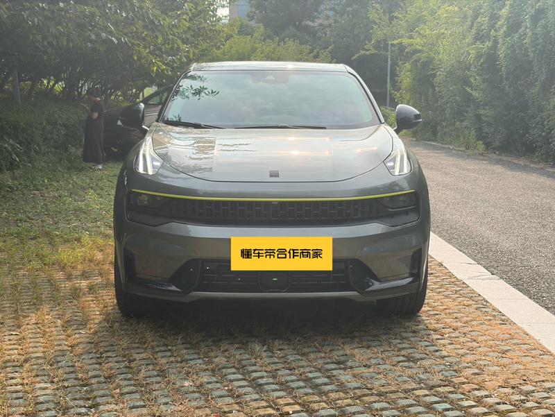 Lynk & Co 05 - фото 1
