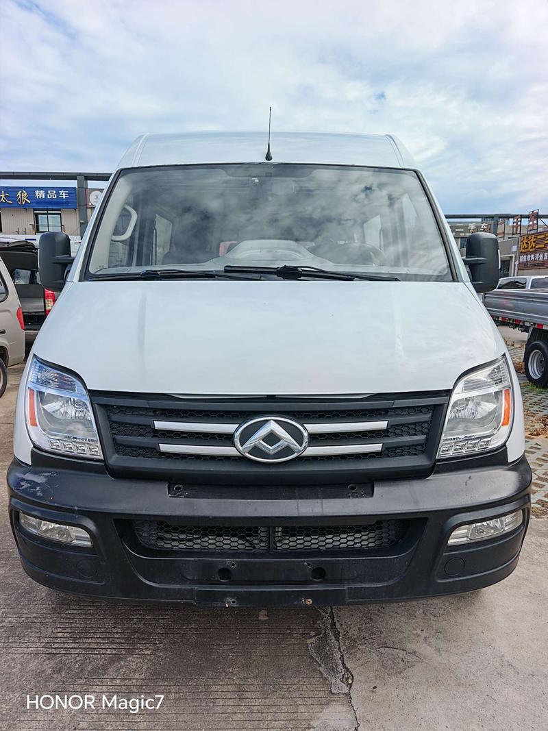 Maxus V80 - фото 1