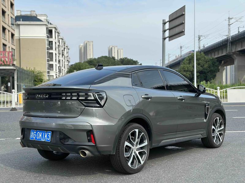Lynk & Co 05 - фото 1
