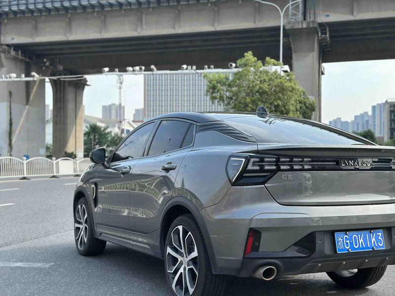 Lynk & Co 05 - фото 2
