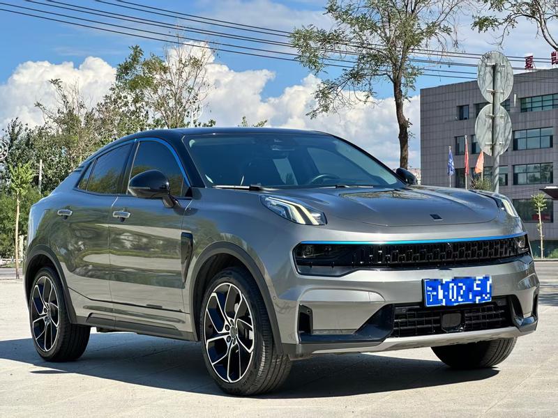 Lynk & Co 05 - фото 2