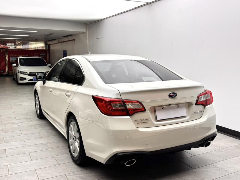 Subaru LEGACY - фото 2
