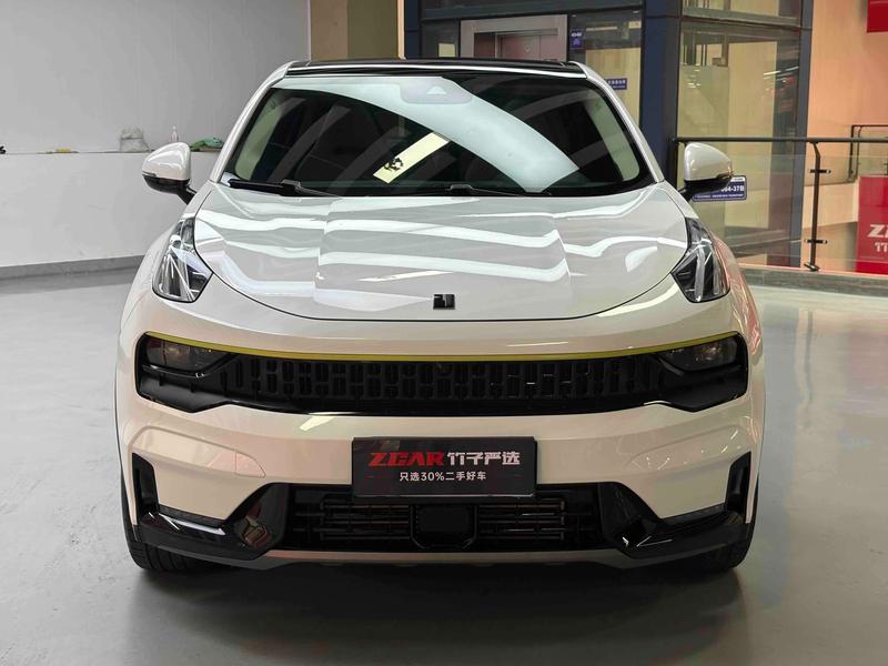 Lynk & Co 05 - фото 1