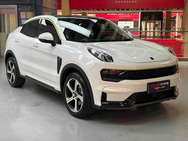 Lynk & Co 05 - фото 2