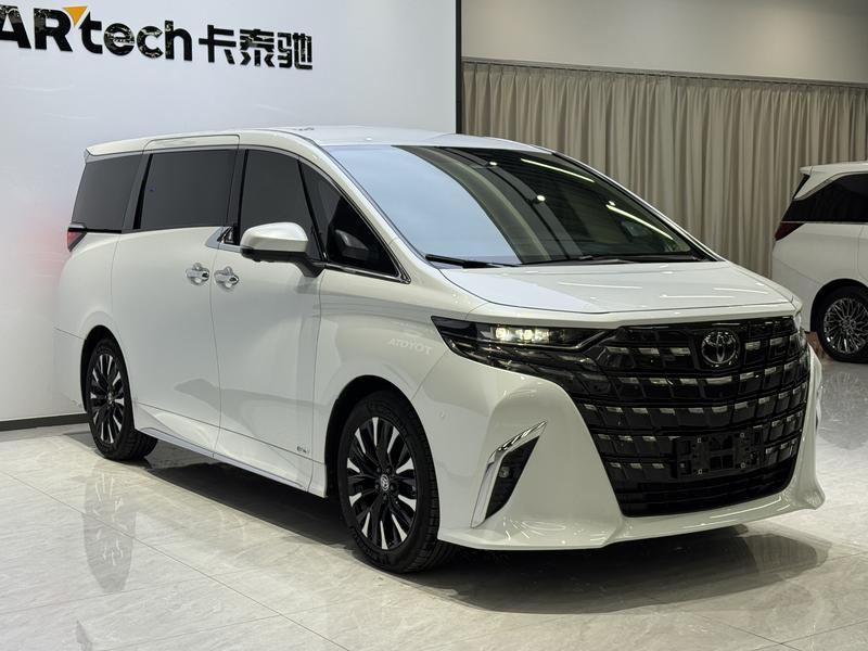 Toyota Alphard - фото 2