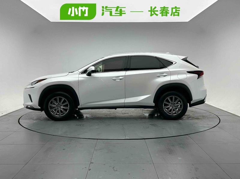 Lexus NX - фото 2