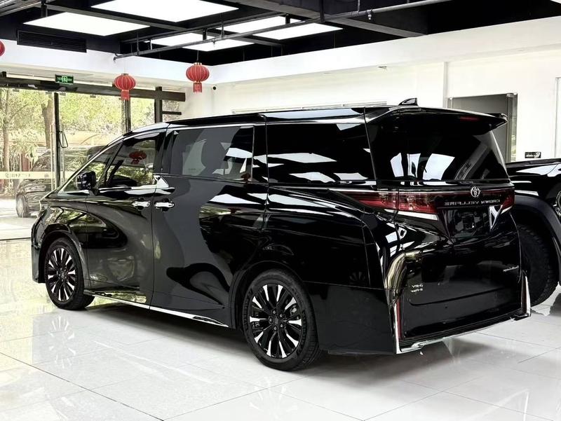 Toyota Vellfire - фото 2
