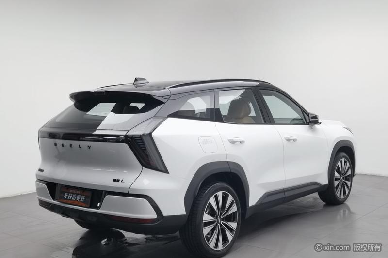 Geely Boyue L - фото 3