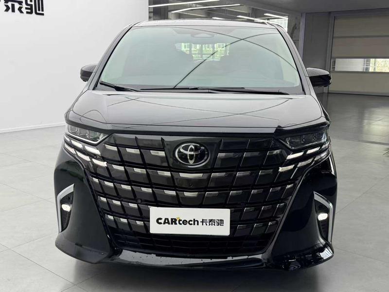 Toyota Alphard - фото 1