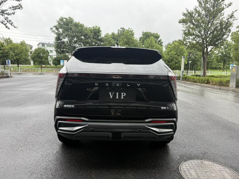 Geely Boyue L - фото 4