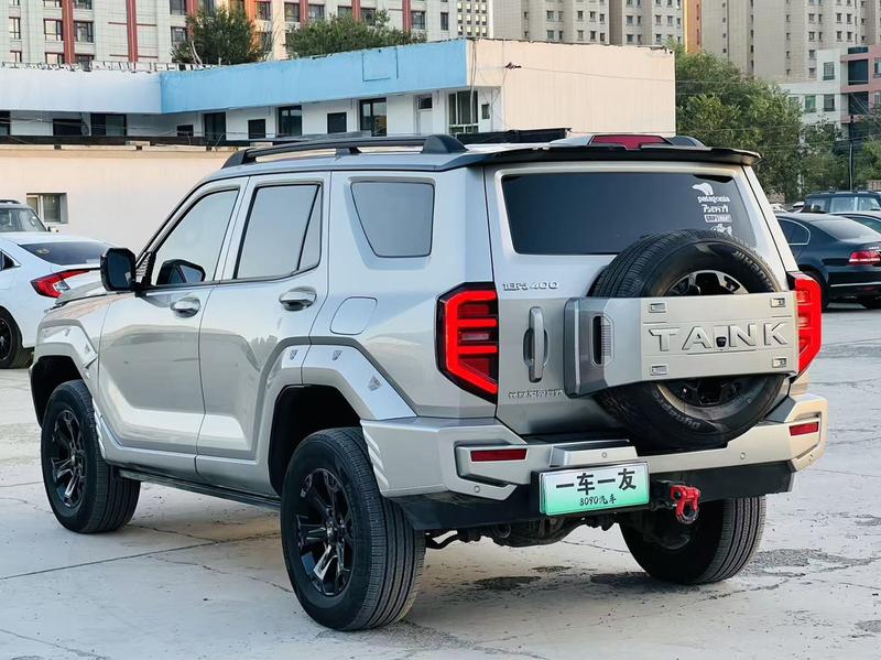 Tank 400 Hi4-T - фото 3