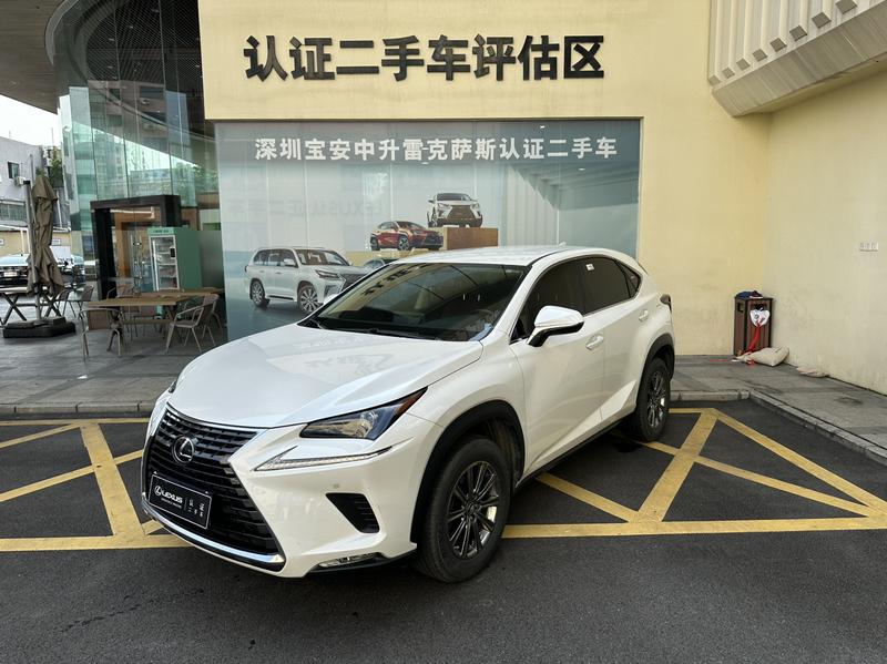 Lexus NX - фото 0