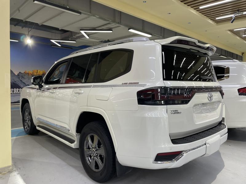 Toyota Land Cruiser (Import) - фото 3