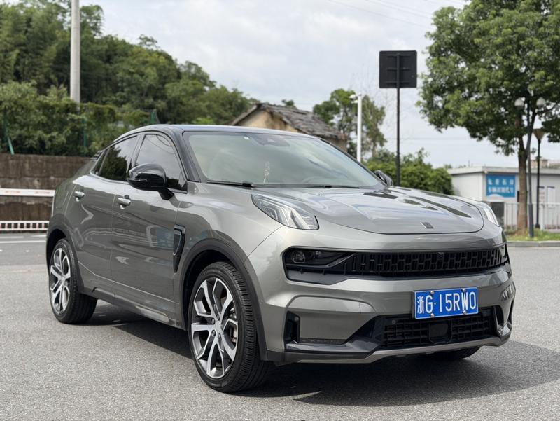Lynk & Co 05 - фото 2
