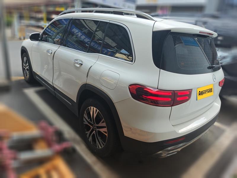 Mercedes-Benz GLB - фото 3