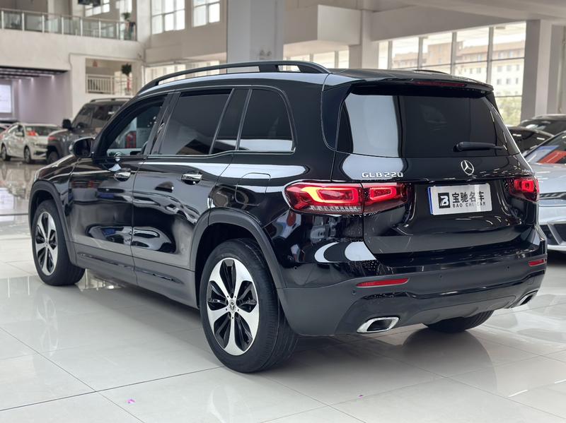 Mercedes-Benz GLB - фото 3