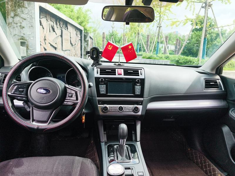 Subaru LEGACY - фото 4