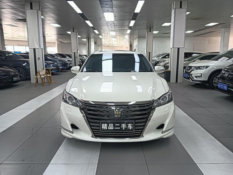 Toyota Crown - фото 1