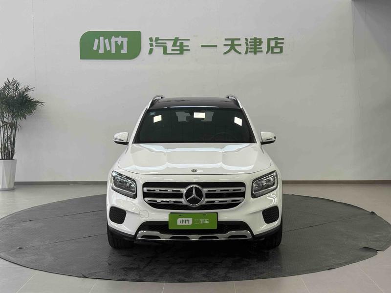 Mercedes-Benz GLB - фото 1