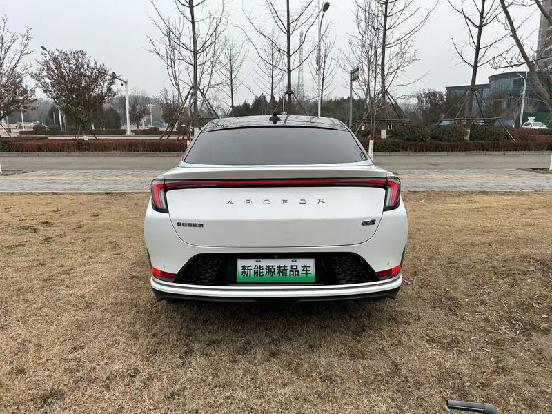 ARCFOX S - фото 3