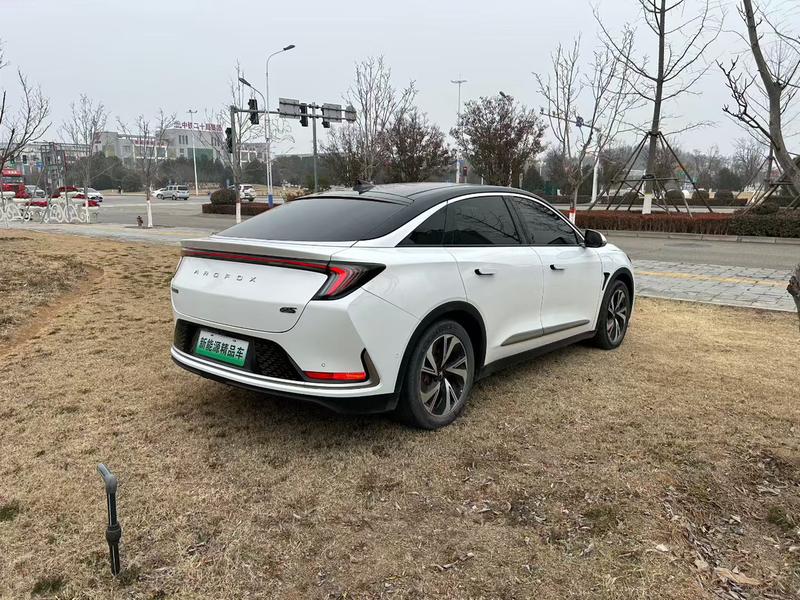 ARCFOX S - фото 4