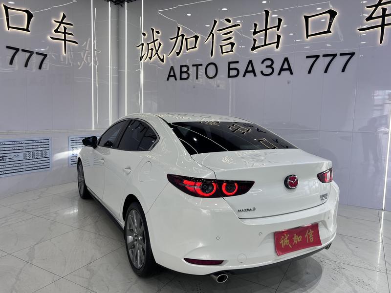 Mazda Mazda3 - фото 3