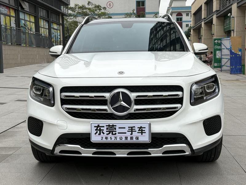 Mercedes-Benz GLB - фото 1