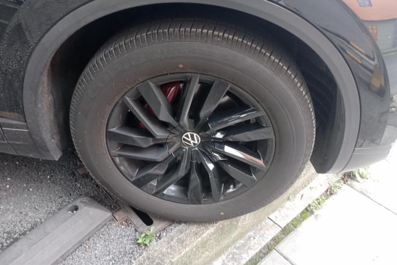 Volkswagen Touareg - фото 3