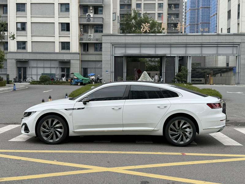 Volkswagen CC - фото 3